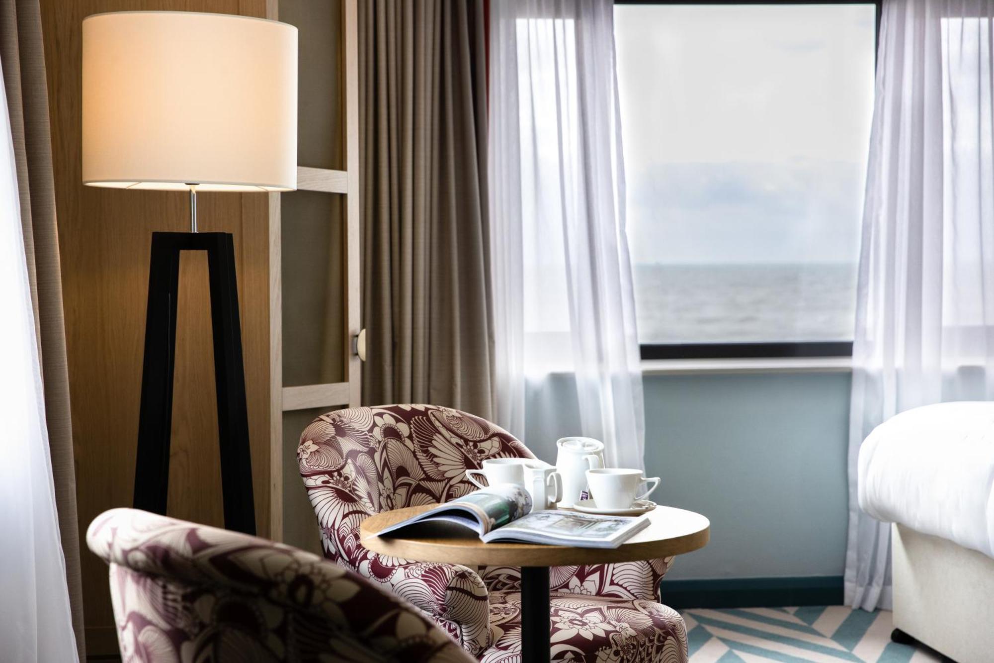 The Relais Cooden Beach And Spa Бексхилл Экстерьер фото