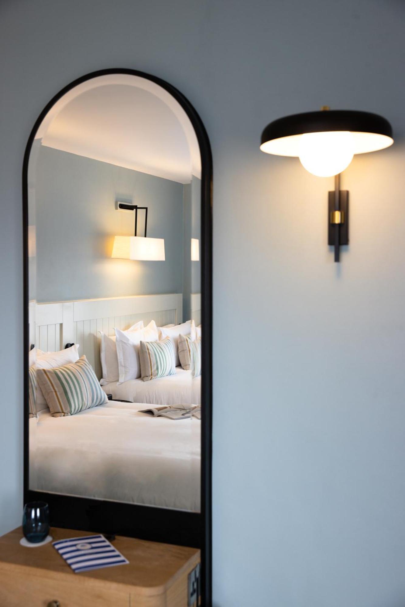 The Relais Cooden Beach And Spa Бексхилл Экстерьер фото
