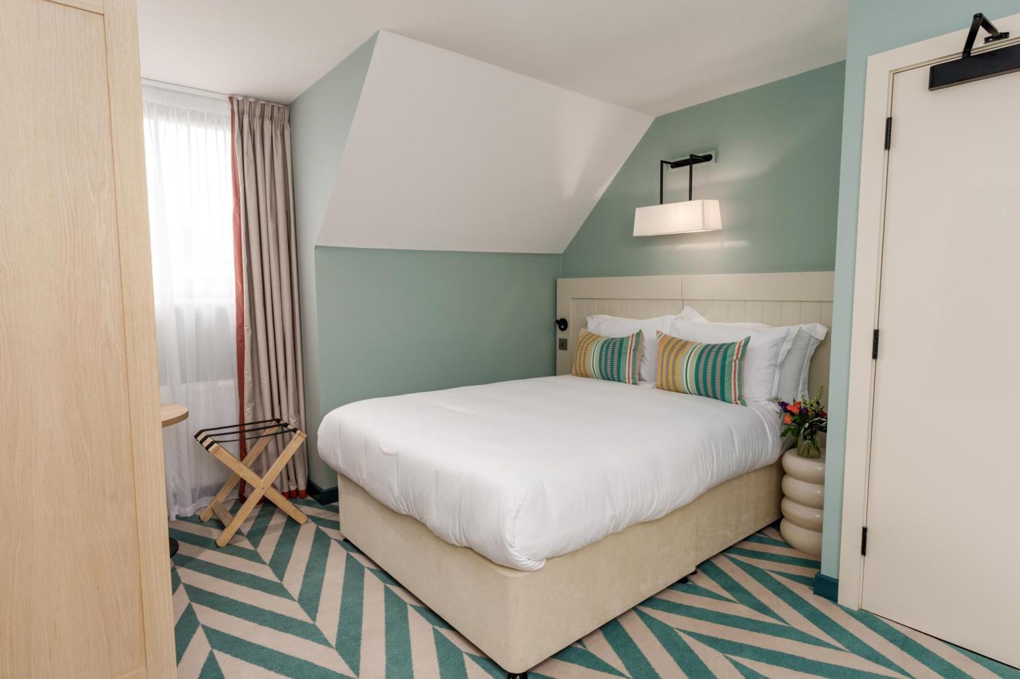 The Relais Cooden Beach And Spa Бексхилл Экстерьер фото